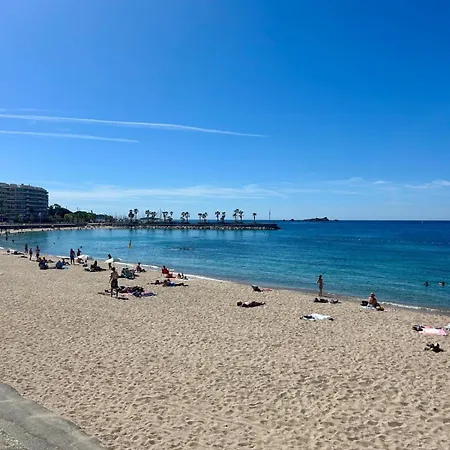 Superbe T3 Rénové&climatisé à 5 Min Des Plages *
